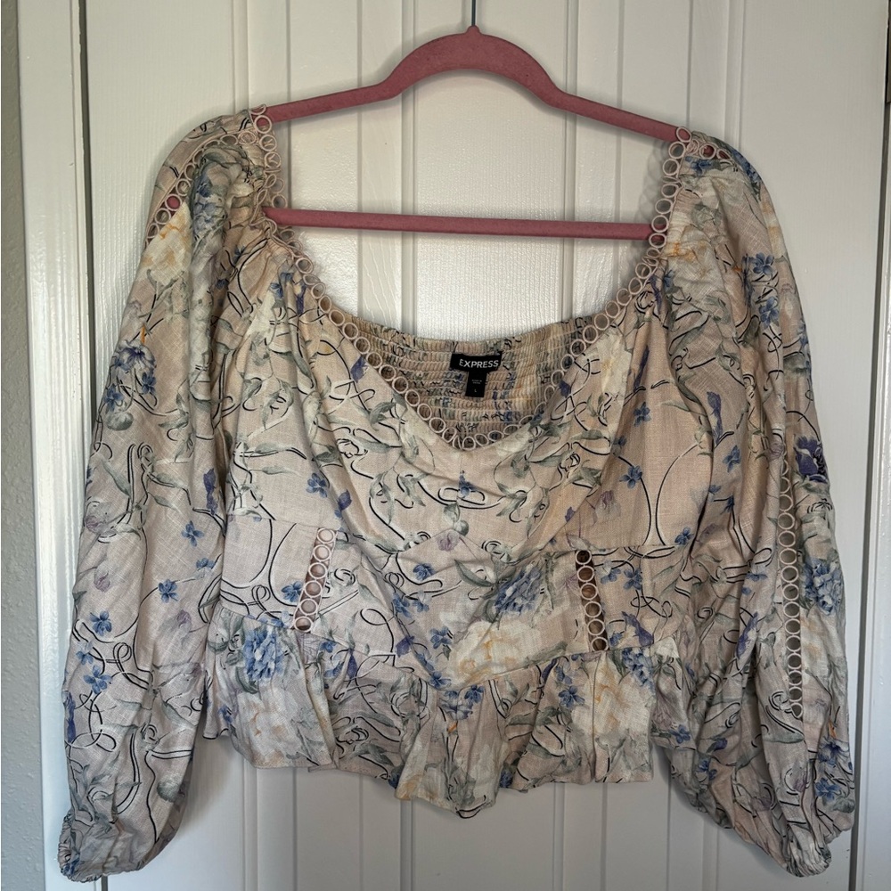 Express Women's Floral Blouse - Cream and Blue
